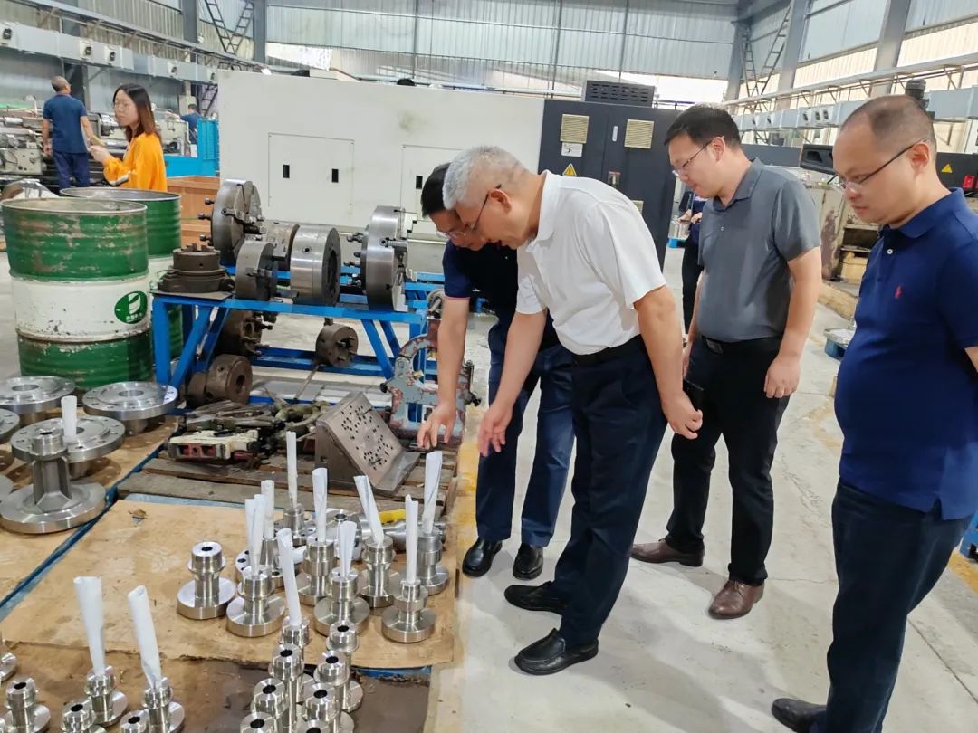 以真心添信心 靠創(chuàng)新贏發(fā)展——區(qū)政協(xié)主席董倫走訪調(diào)研聯(lián)系服務(wù)重點企業(yè)